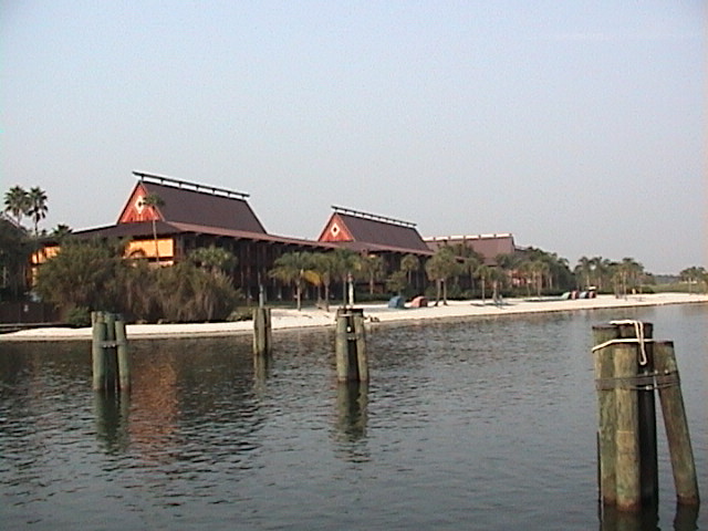 WDW00-06-Polynesian_Resort.jpg