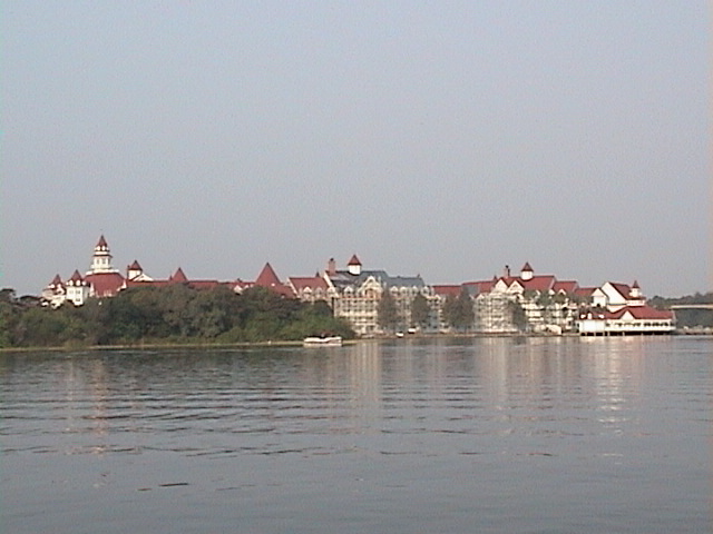 WDW00-07-new_Grand_Floridian_Resort.jpg