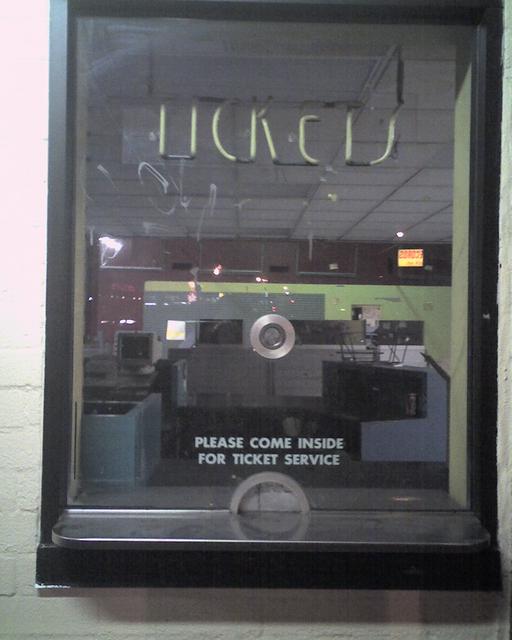 20061224-Tower_Costa_Mesa-Treo-05.jpg