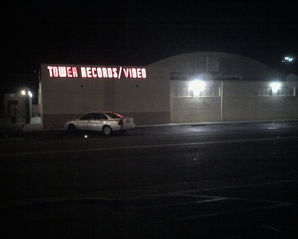 20061224-Tower_Costa_Mesa-Treo-13-large.jpg