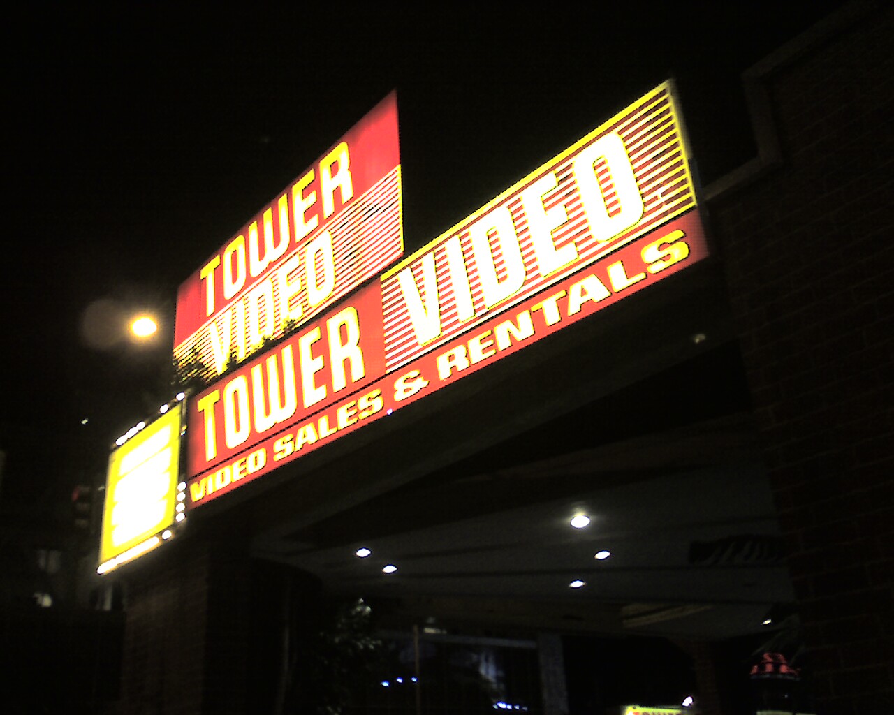 20070119-Tower_Hollywood-38-full-size.jpg