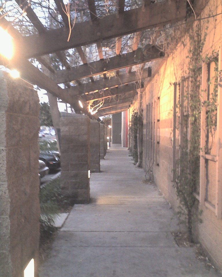 20070128a-Tower_Laguna_Hills-Treo-05-large.jpg