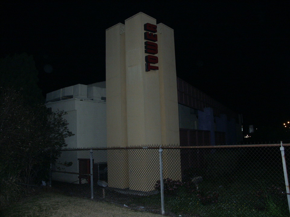 20070128c-Tower_Costa_Mesa-Minolta-04-large.jpg